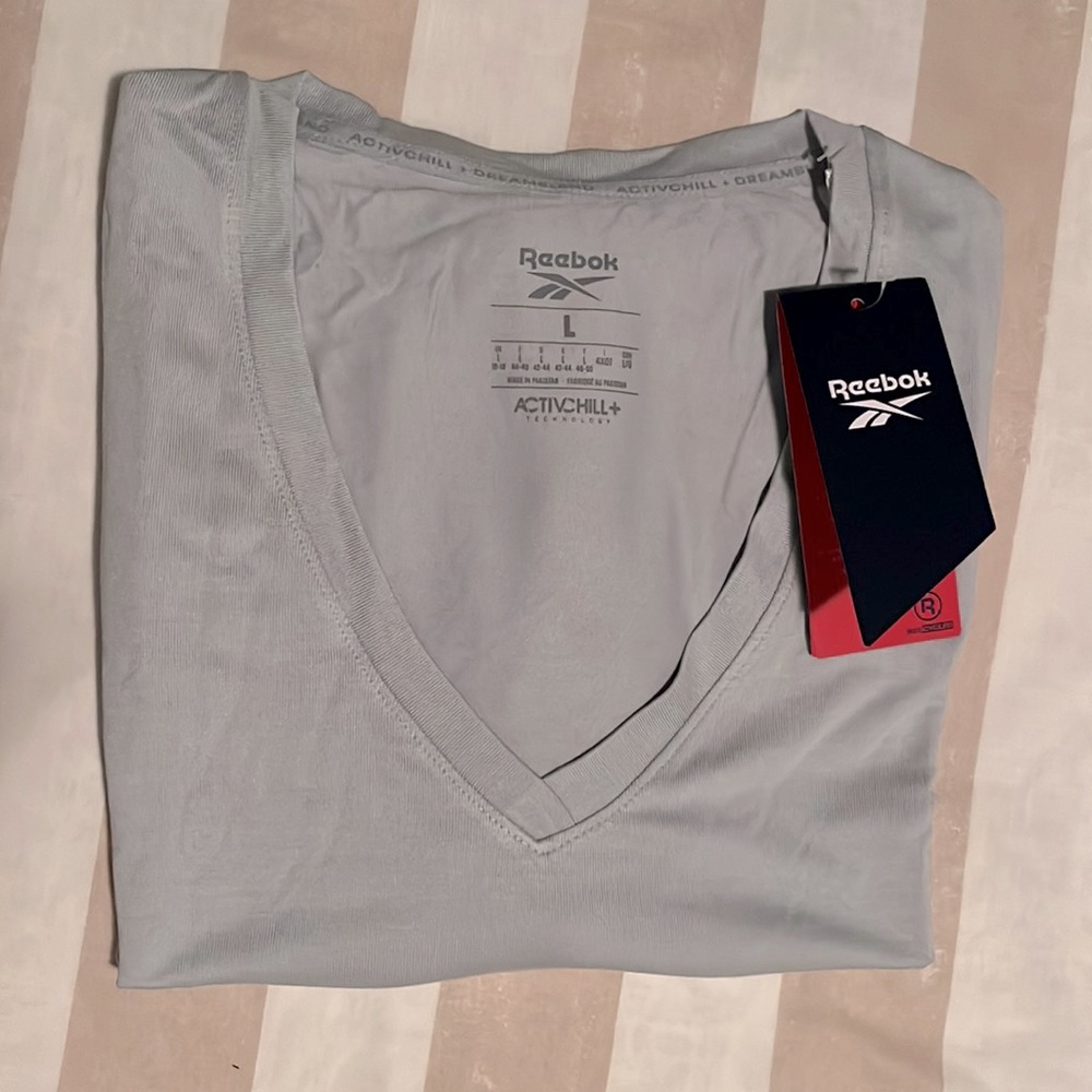 2 For $25 Women's Reebok Training Tee - Activchill Dreamblend T-Shirt - Large - Picture 6 of 7